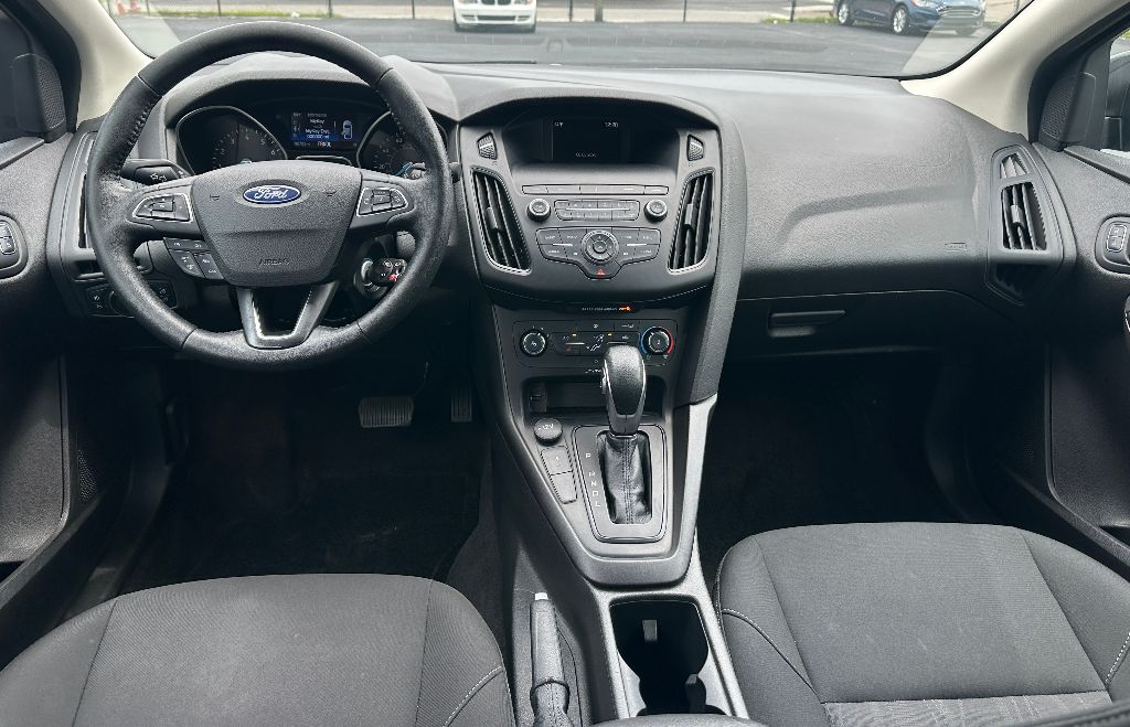 2018 Ford Focus SE - Photo 7