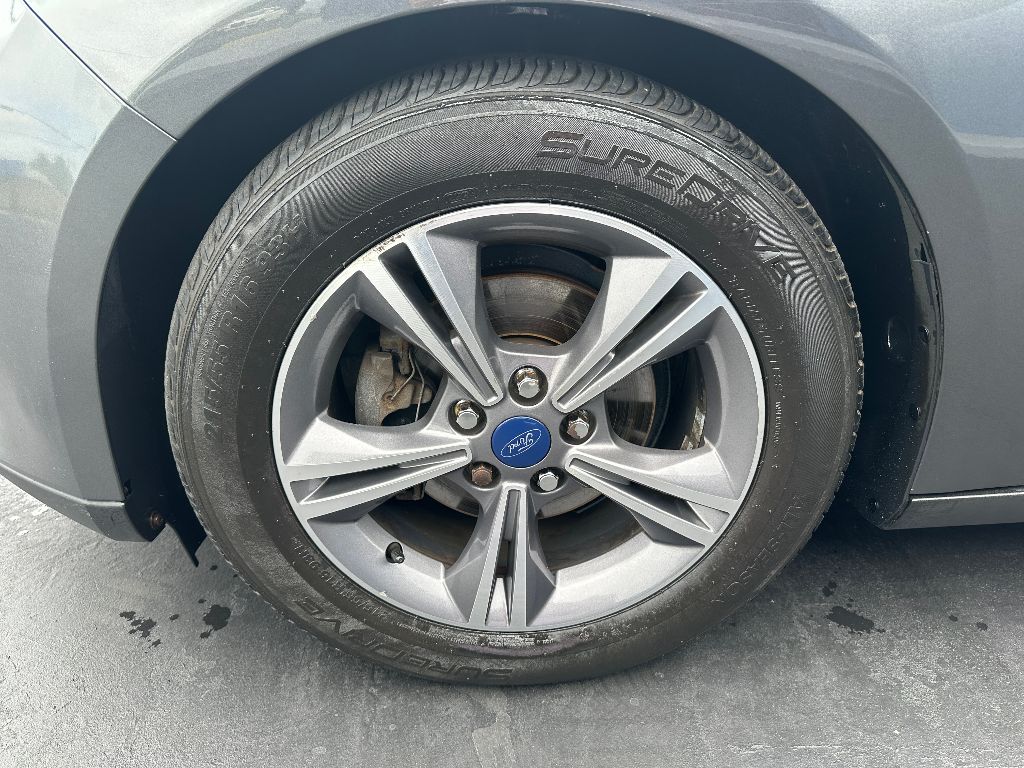 2018 Ford Focus SE - Photo 21