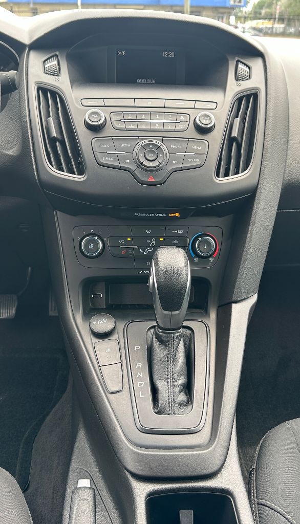 2018 Ford Focus SE - Photo 10