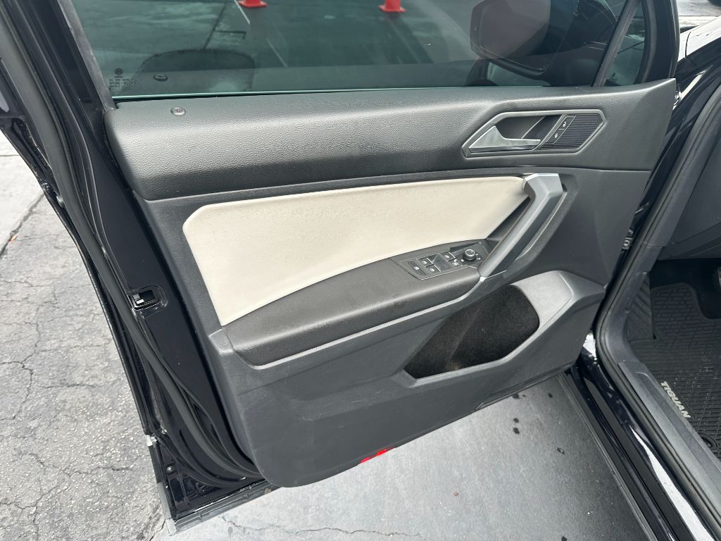 2020 Volkswagen Tiguan SE - Photo 16