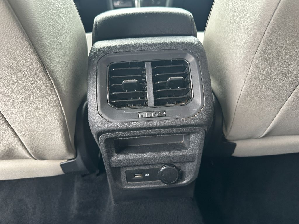 2020 Volkswagen Tiguan SE - Photo 13