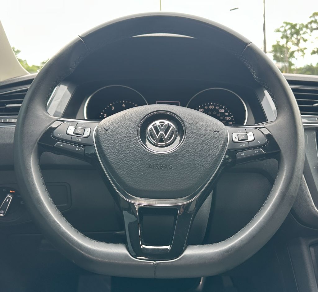 2020 Volkswagen Tiguan SE - Photo 8
