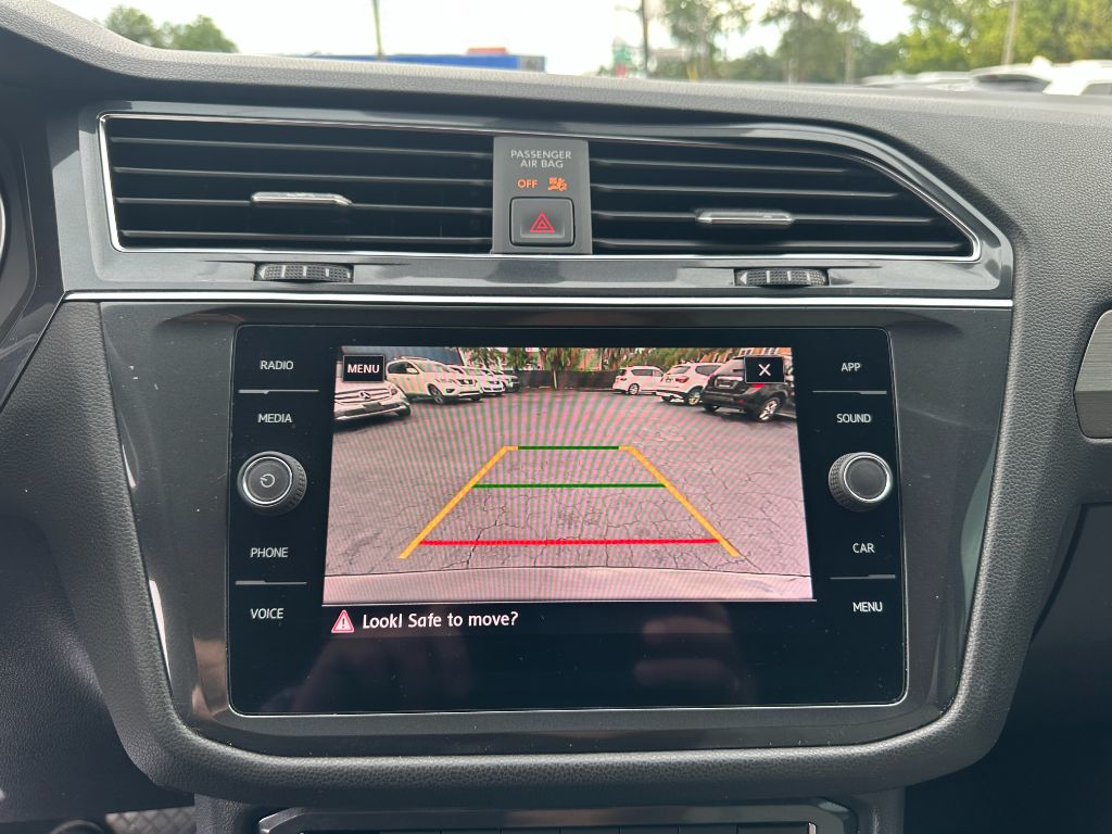 2020 Volkswagen Tiguan SE - Photo 9