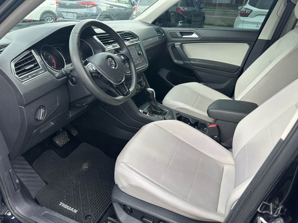 2020 Volkswagen Tiguan SE - Photo 11