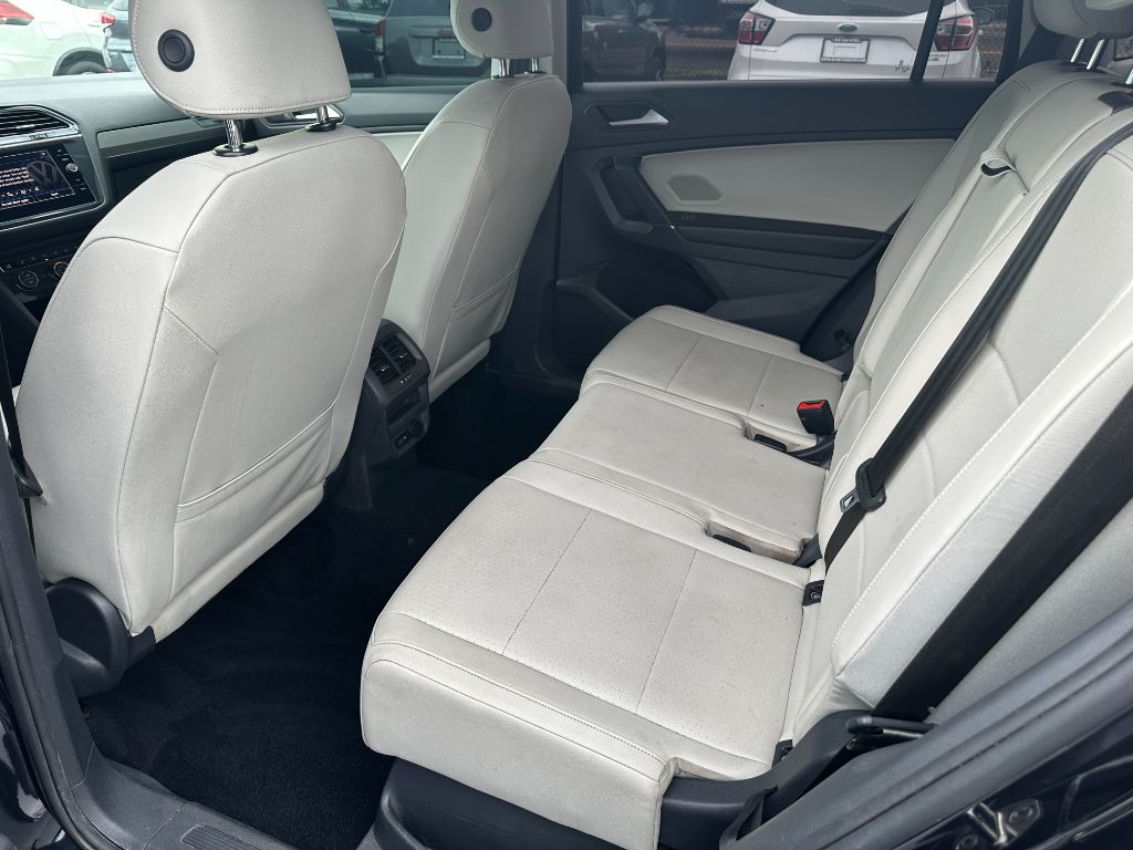 2020 Volkswagen Tiguan SE - Photo 12