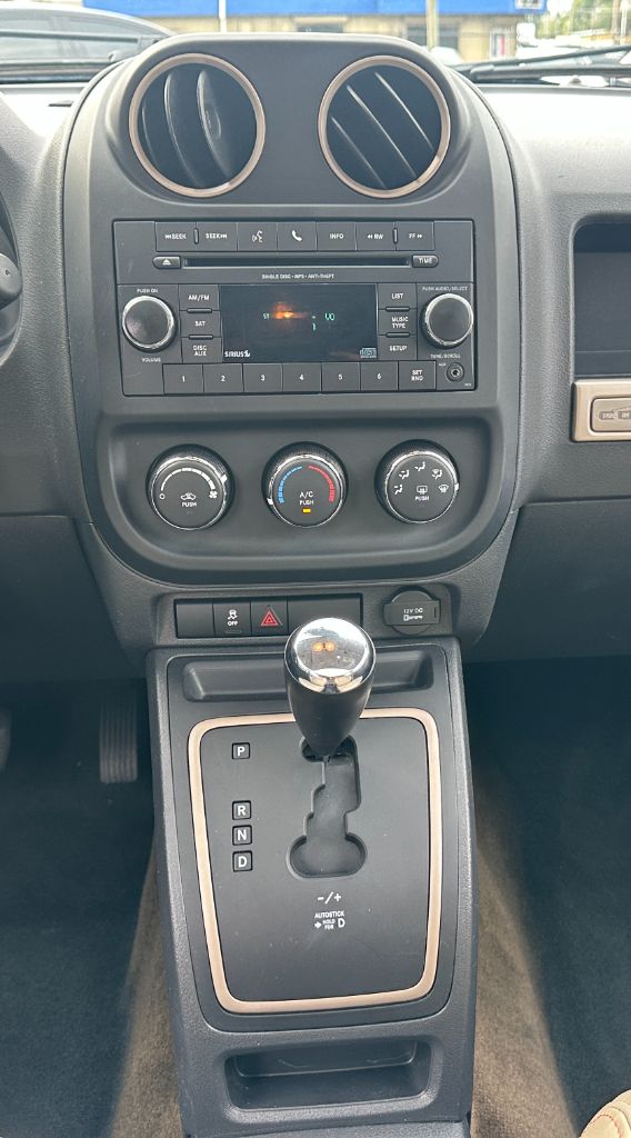 2016 Jeep Compass 75th Anniversary Edition - Photo 9