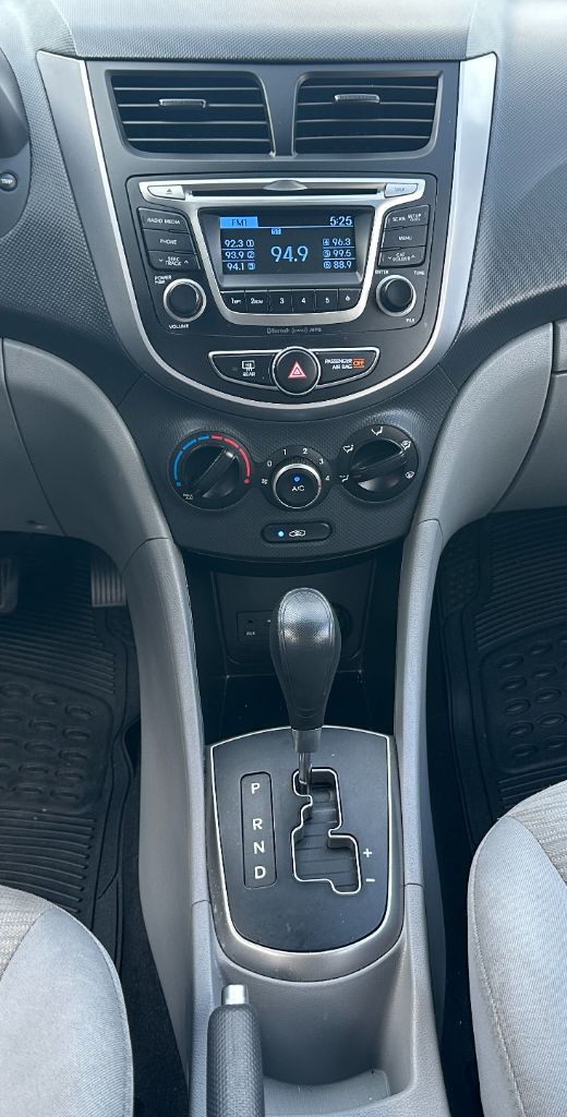 2017 Hyundai Accent Value Edition - Photo 9