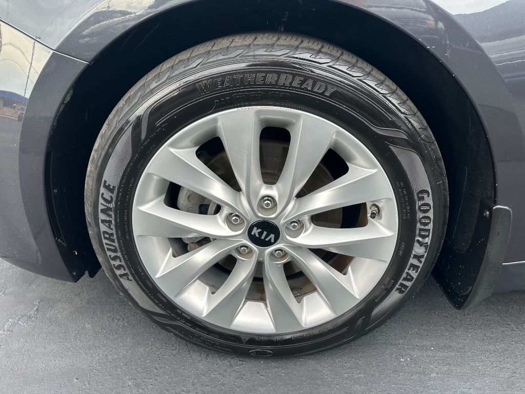 2017 Kia Optima EX - Photo 22