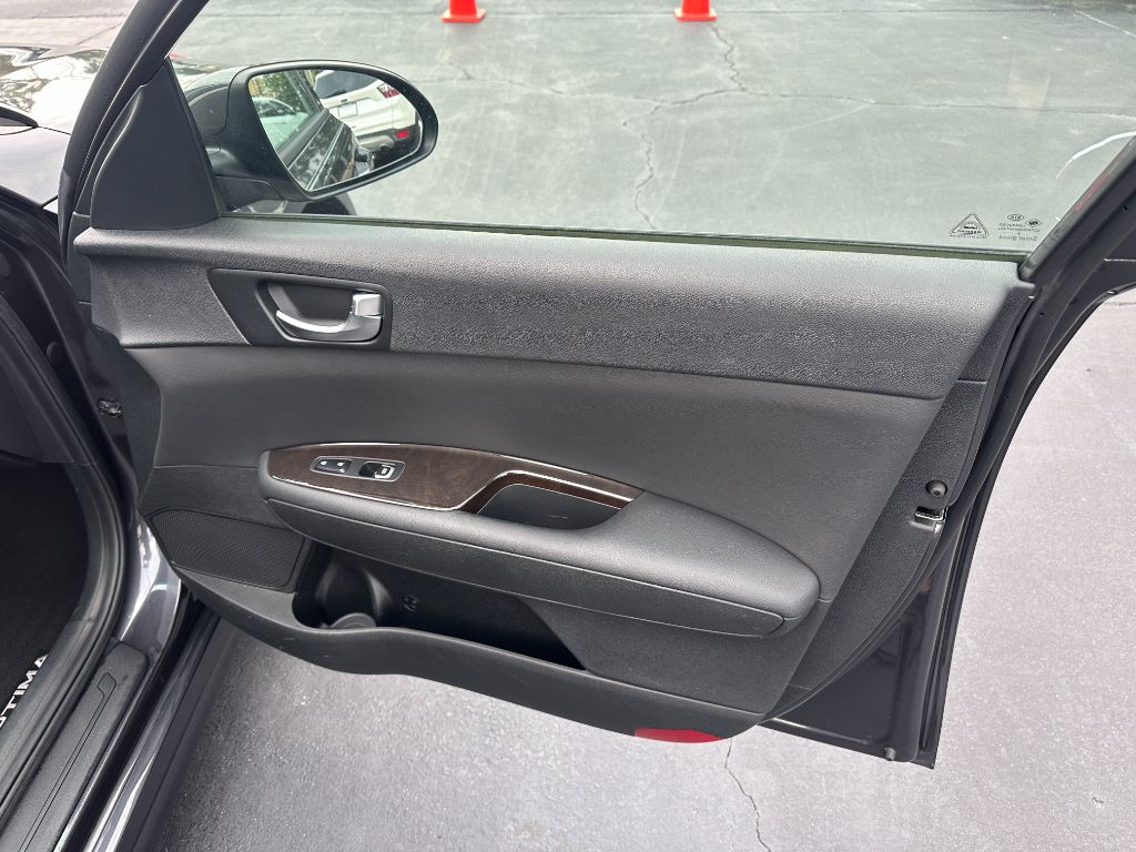2017 Kia Optima EX - Photo 17