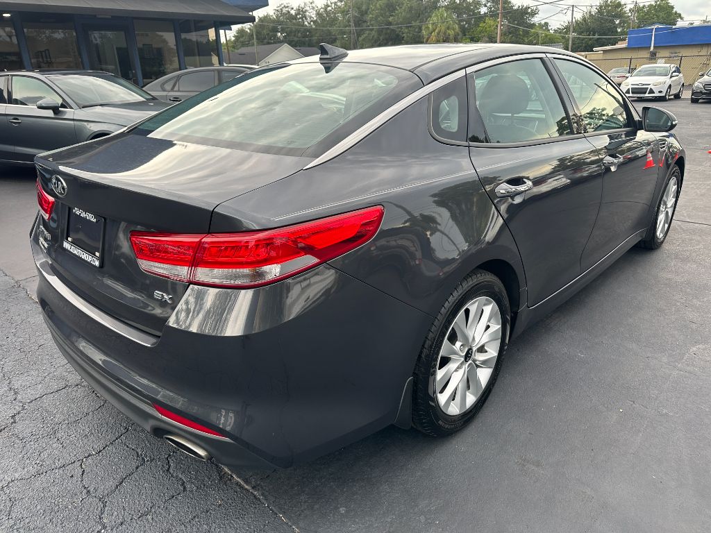 2017 Kia Optima EX - Photo 6